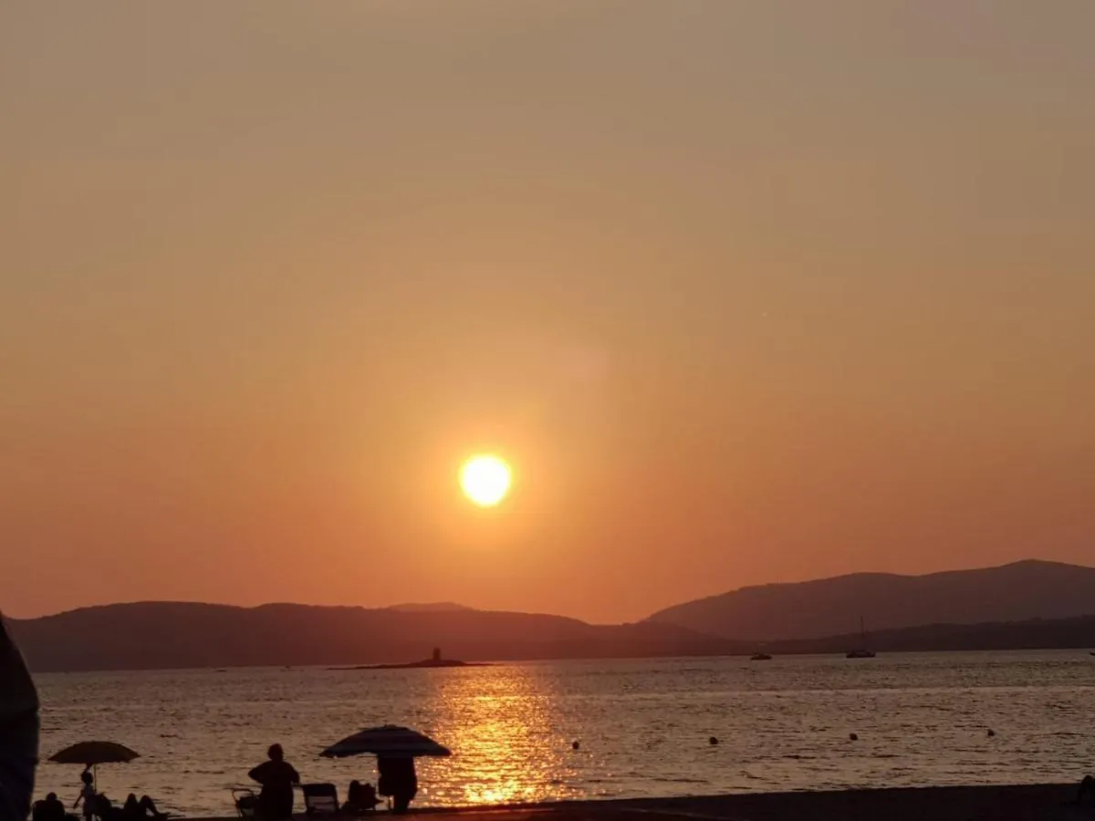 Alghero Appartamento La Corbata 0*,  İtalya